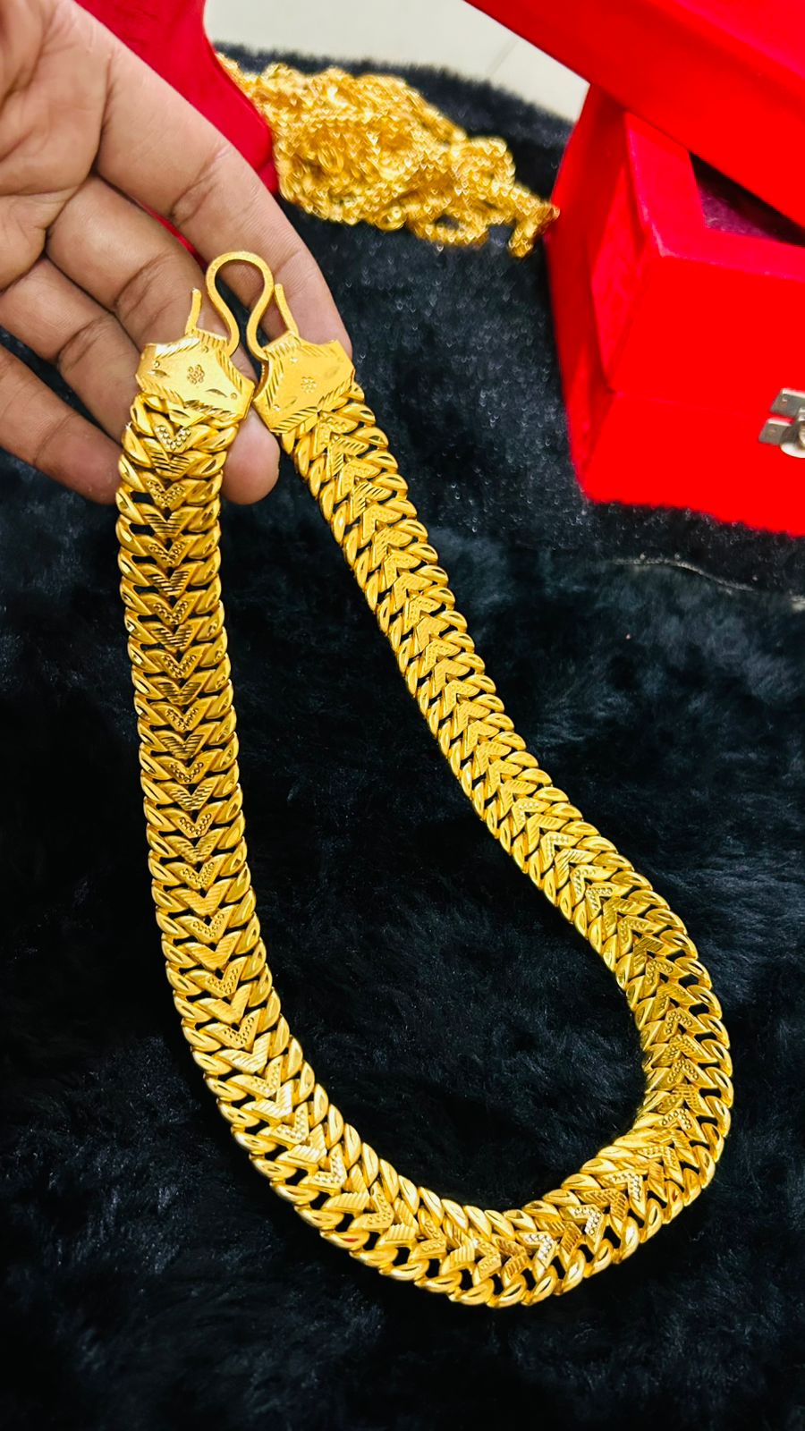 Golden V Shape Pokal Chain β¨ With W Hook