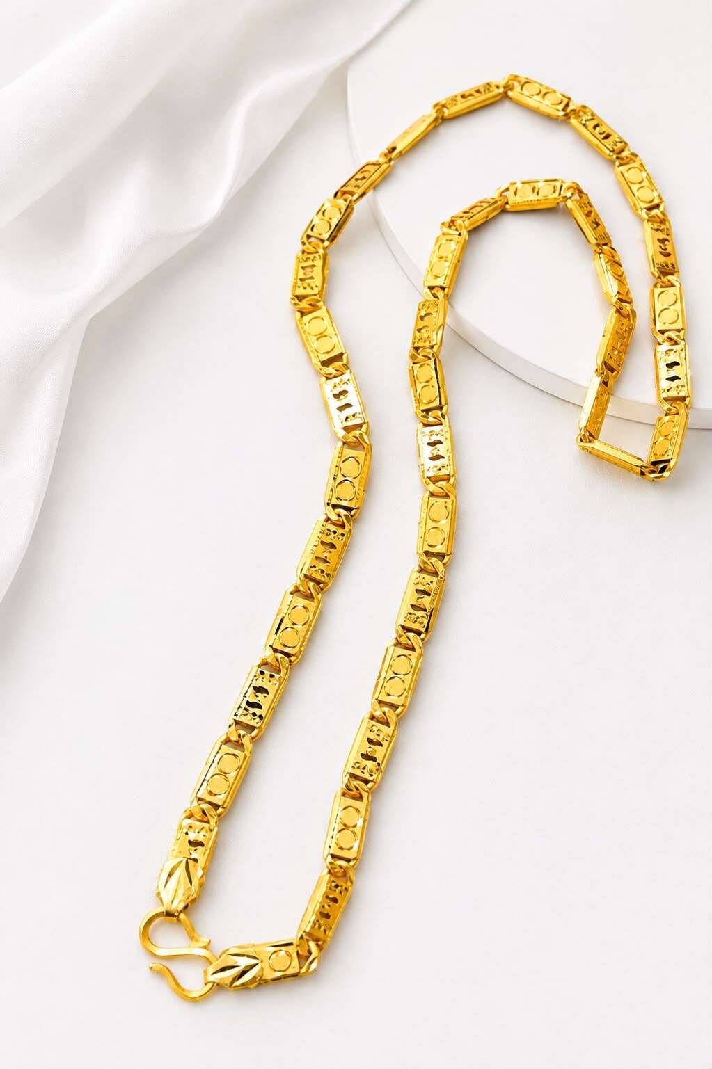Premium Gold Forming Nawabi ( Biscuit ) Chain For Men's