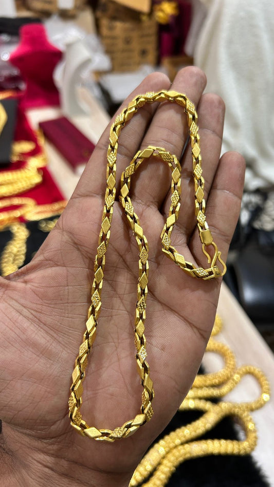 Gold Forming Kaju Katli Design Men's Chain ✨