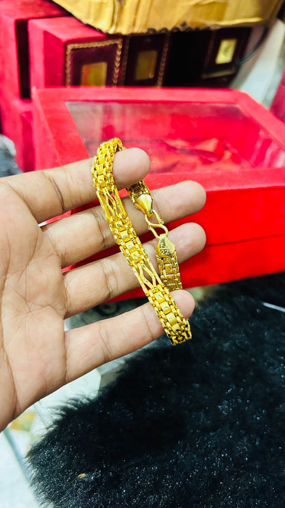 Gold Forming Men’s Bracelet 🔥 | Stylish Design