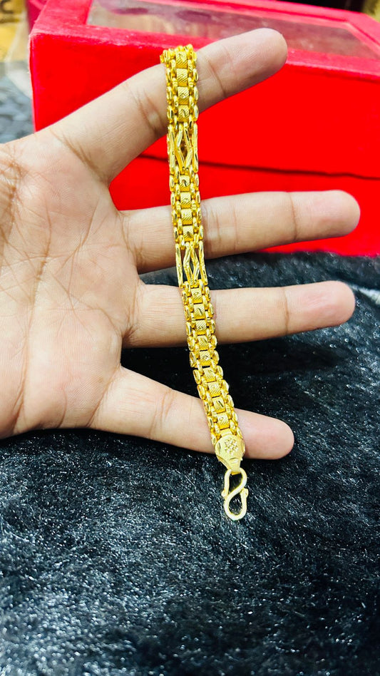 Gold Forming Men’s Bracelet 🔥 | Stylish Design