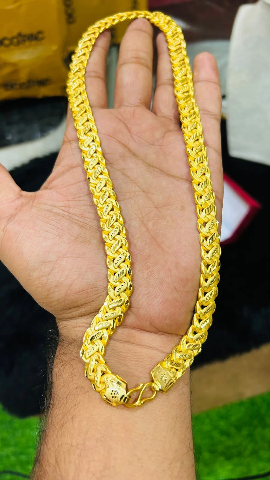 Premium Gold Plated Pokal Leaf Design Chain For Men's