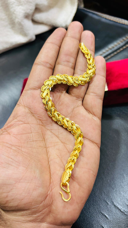 Men’s Gold Plated Lotus Chain – Elegant & Symbolic Look